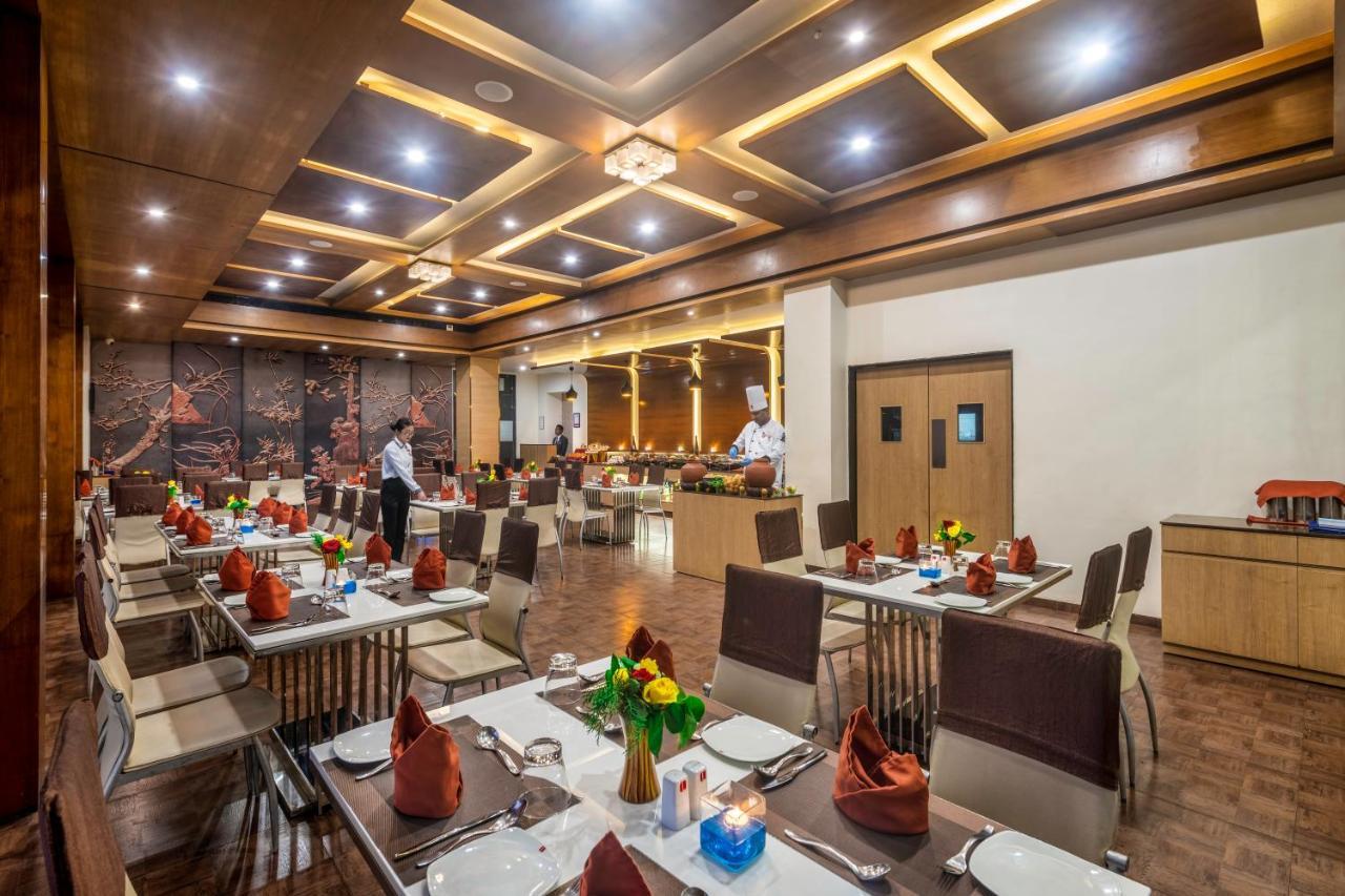 Lords Inn Szomnáth Kültér fotó